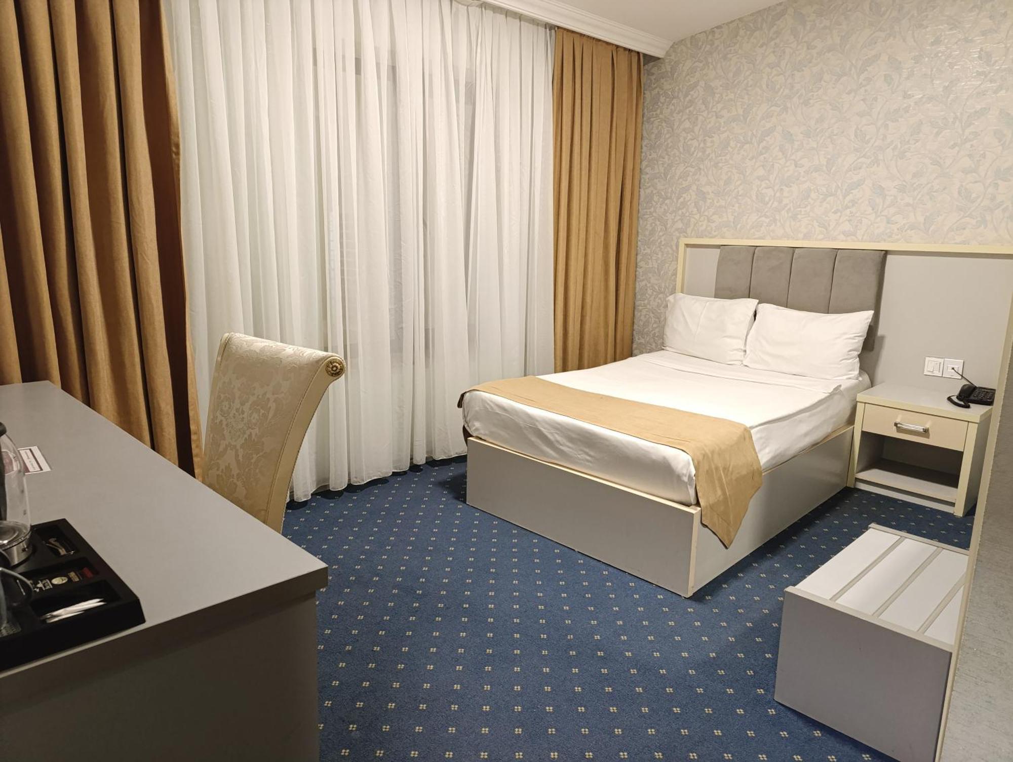 באקו Alis Hotel מראה חיצוני תמונה